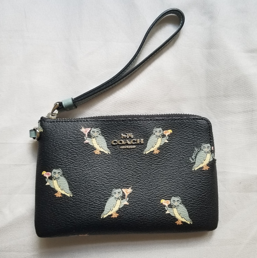 🍸| COACH Party Owl print Wristlet |🍸